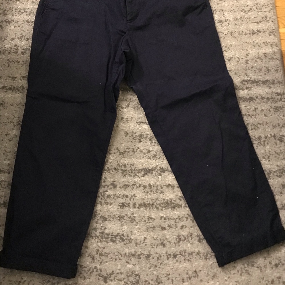 Capris - Picture 2 of 4